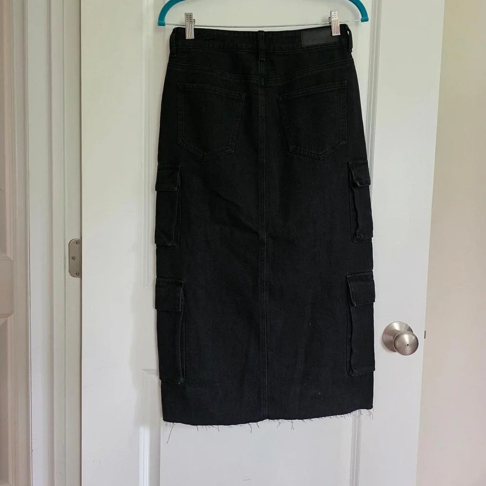 PacSun black cargo skirt with frayed hem Size 25